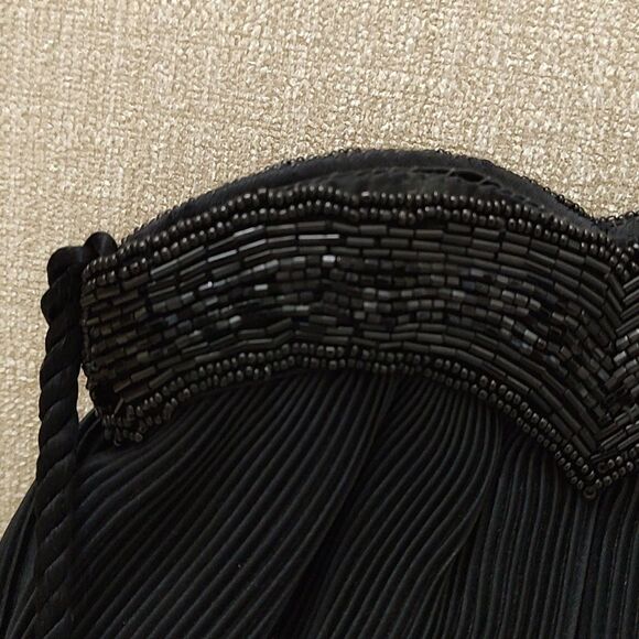 LaRegale Black Beaded Mini Pleat Evening Crossbody Shoulder Bag - Picture 9 of 11